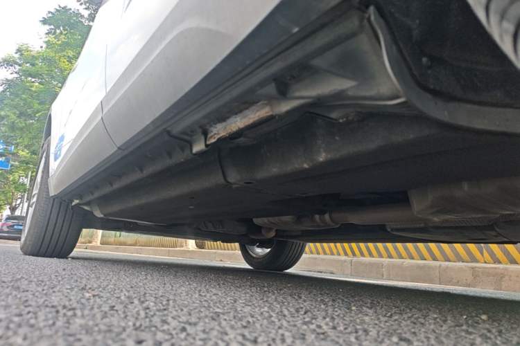Used Audi Q5 2017 40 TFSI Technology Edition Left Side Sill