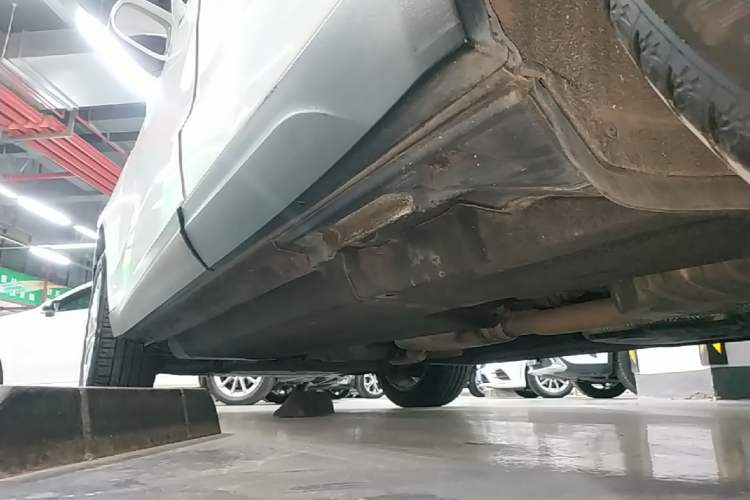 Used Audi Q5 2017 40 TFSI Technology Edition Left Side Sill