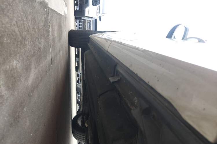 Used Audi Q5 2017 Plus 40 TFSI Ambition Model Left Side Sill