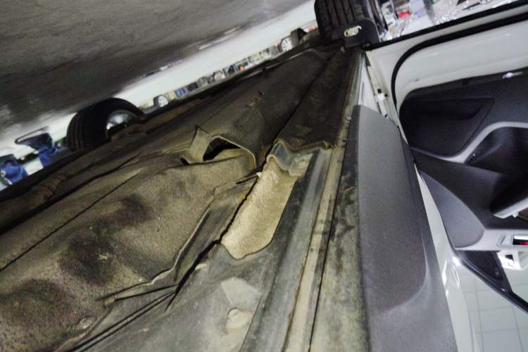 Used Audi Q5 2017 40 TFSI Technology Edition Left Side Sill