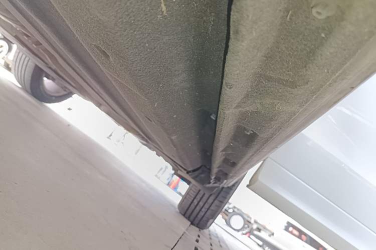Used Audi Q5 2017 Plus 40 TFSI Ambition Model Left Side Sill