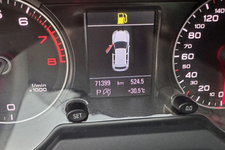 Used Audi Q5 2017 Plus 40 TFSI Technology Model Odometer Close Up