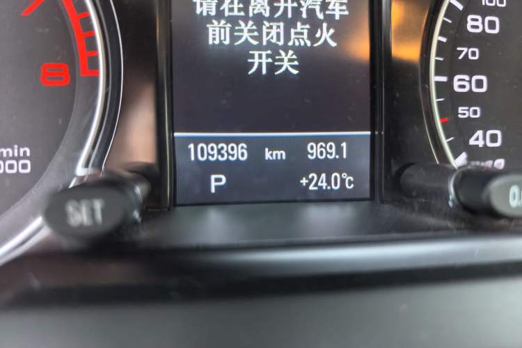 Used Audi Q5 2017 Plus 40 TFSI Technology Model Odometer Close Up