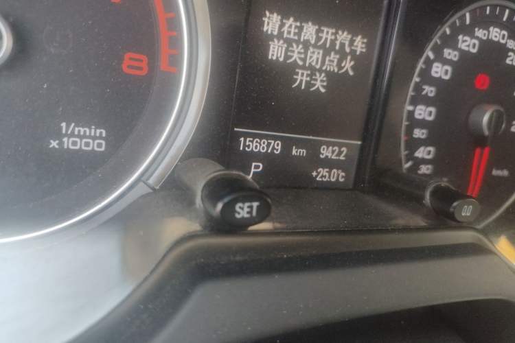 Used Audi Q5 2017 40 TFSI Technology Edition Odometer Close Up