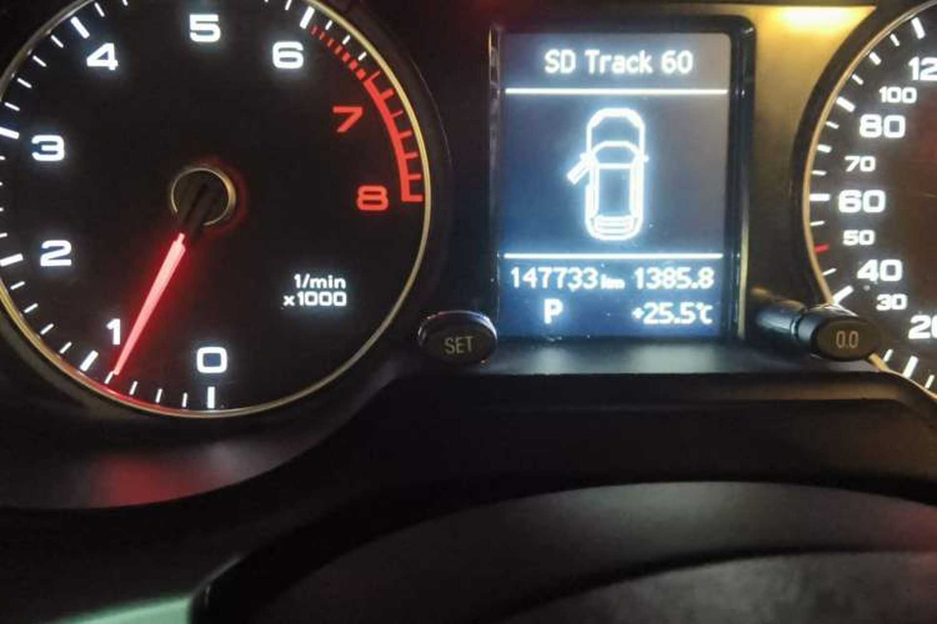 Used Audi Q5 2017 Plus 40 TFSI Ambition Model Odometer Close Up