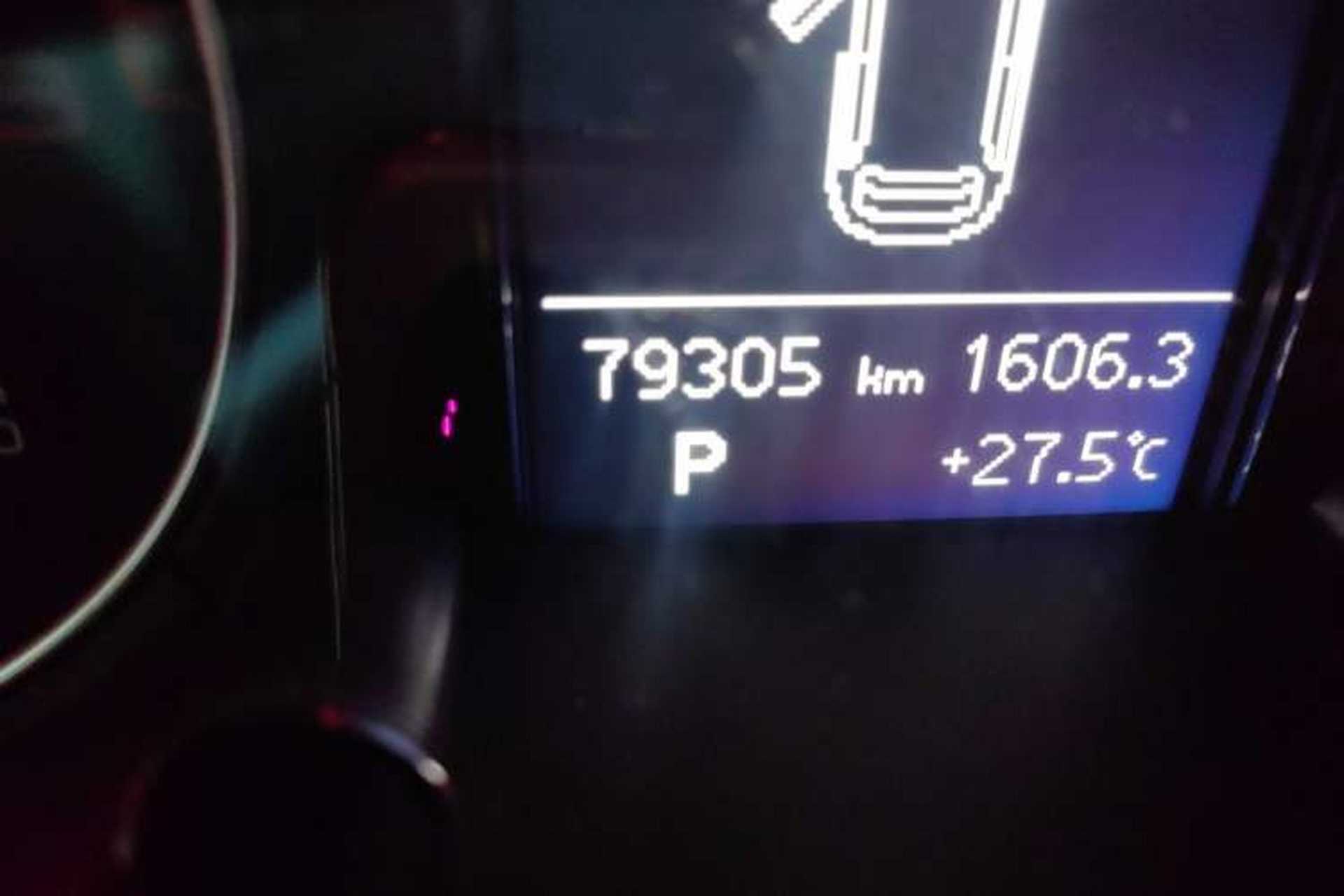 Used Audi Q5 2017 Plus 40 TFSI Ambition Model Odometer Close Up