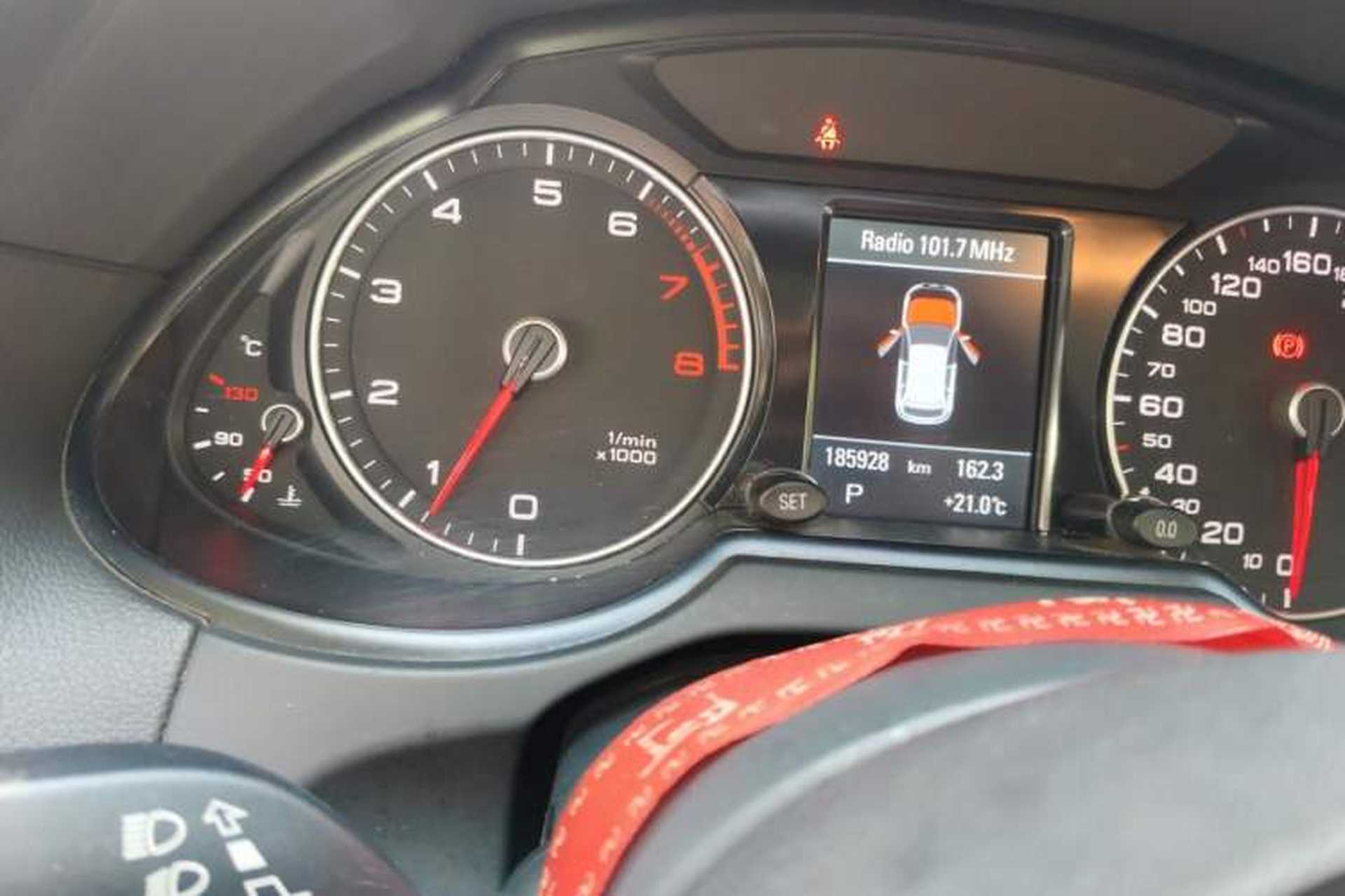 Used Audi Q5 2017 40 TFSI Technology Edition Odometer Close Up