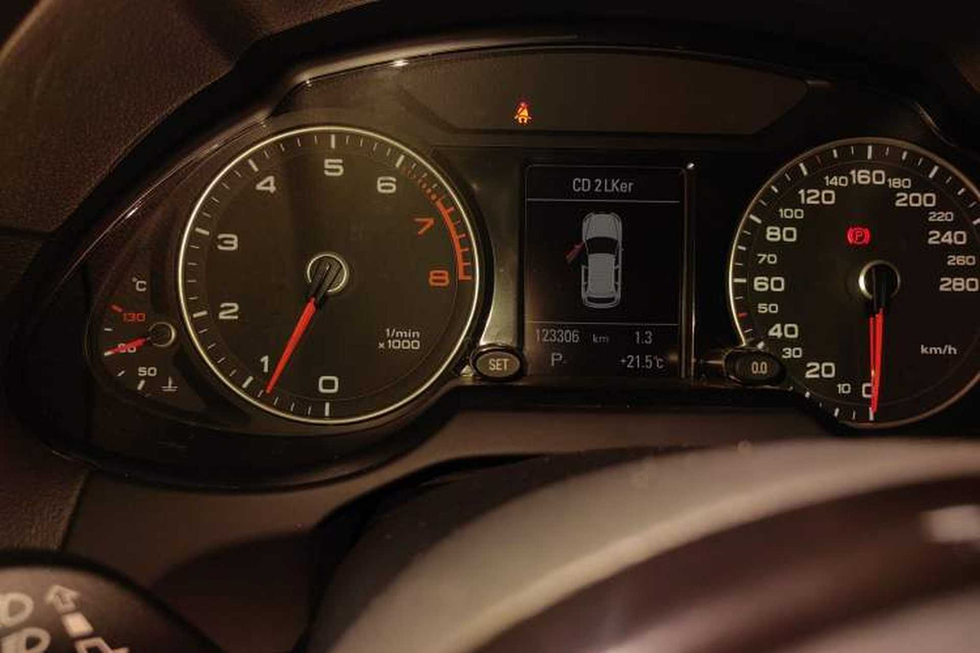Used Audi Q5 2017 Plus 40 TFSI Technology Model Odometer Close Up