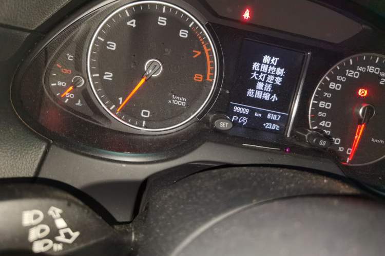 Used Audi Q5 2017 40 TFSI Technology Edition Odometer Close Up