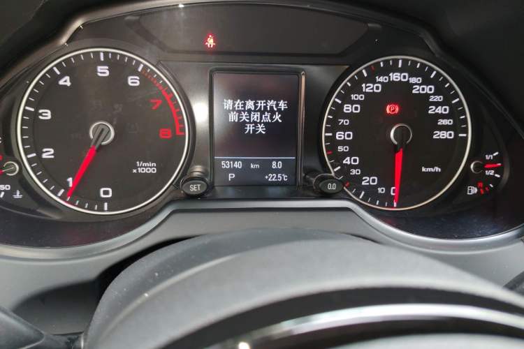 Used Audi Q5 2017 40 TFSI Technology Edition Odometer Close Up