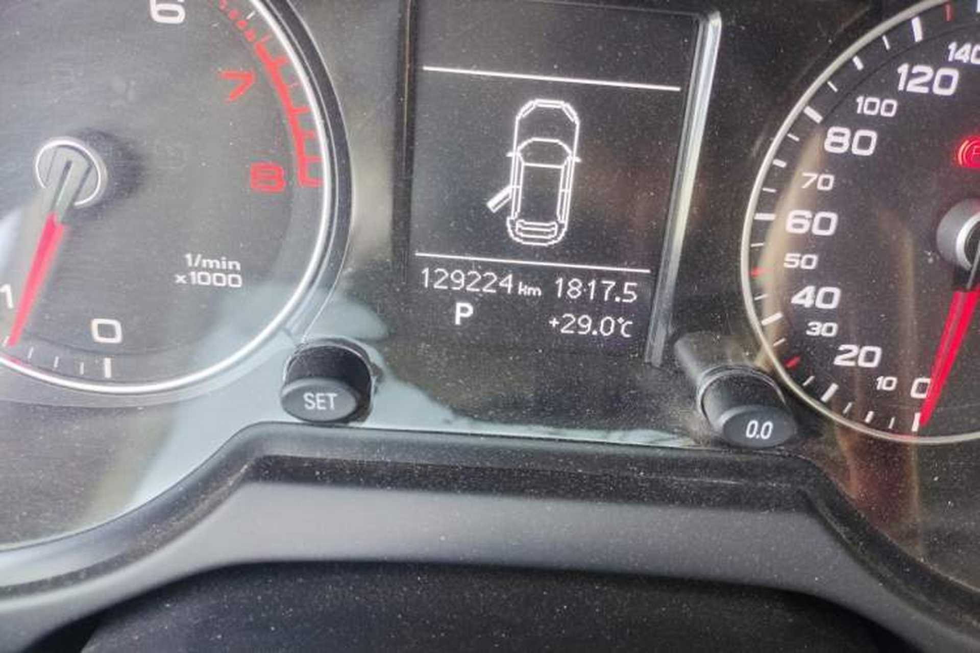 Used Audi Q5 2017 40 TFSI Ambition Edition Odometer Close Up