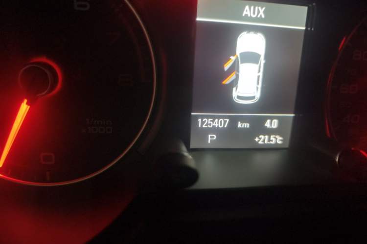 Used Audi Q5 2017 40 TFSI Technology Edition Odometer Close Up