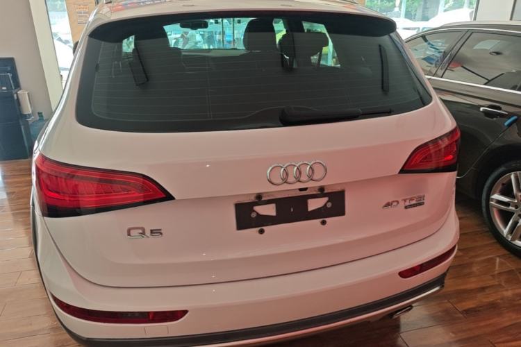Used Audi Q5 2017 Plus 40 TFSI Technology Model Rear