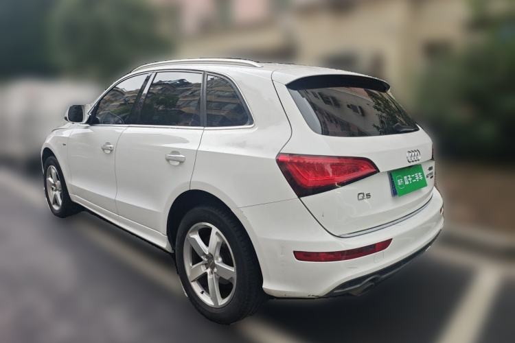 Used Audi Q5 2017 Plus 40 TFSI Ambition Model Rear Left 45 Deg