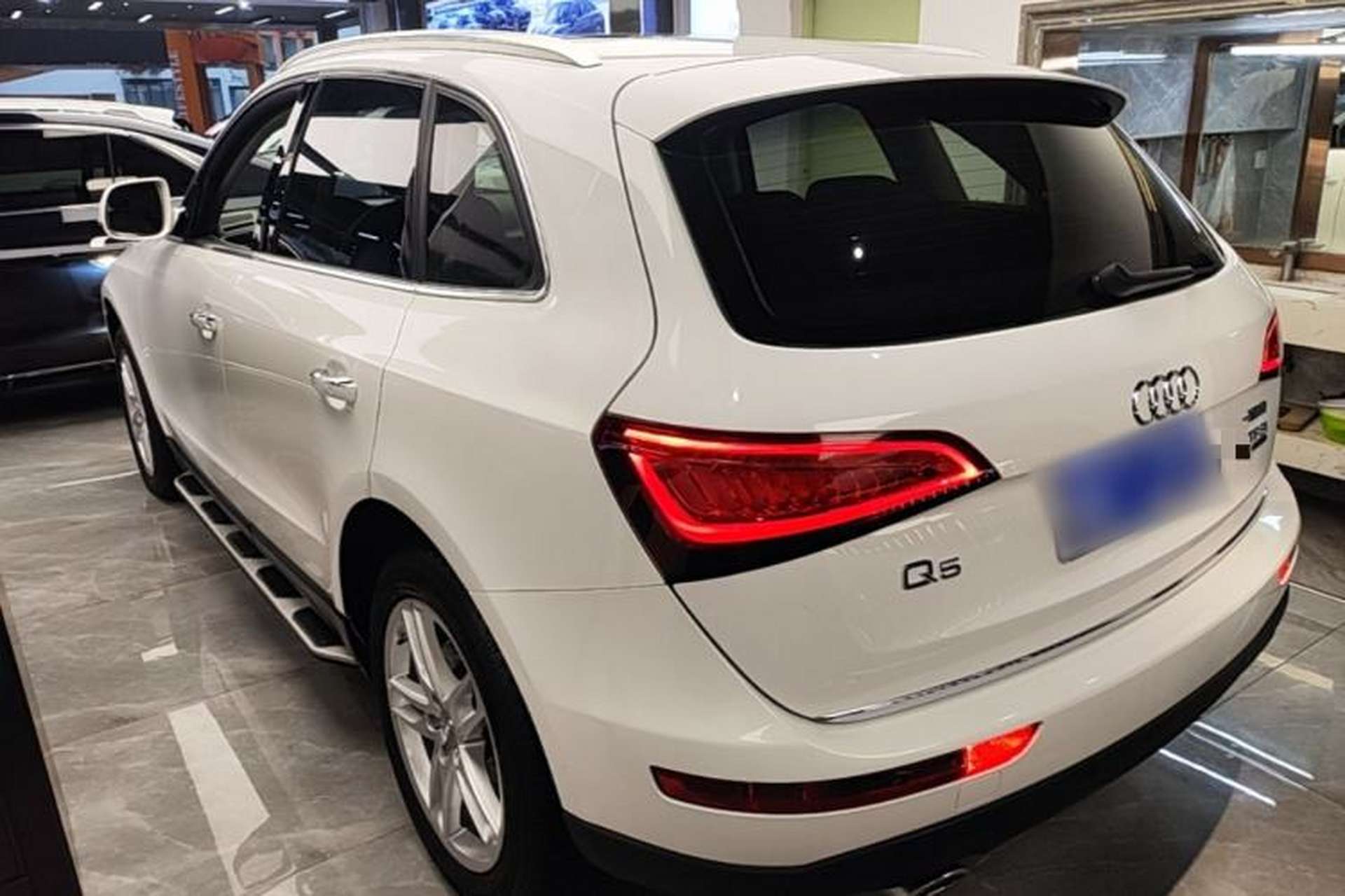 Used Audi Q5 2017 40 TFSI Technology Edition Rear Left 45 Deg