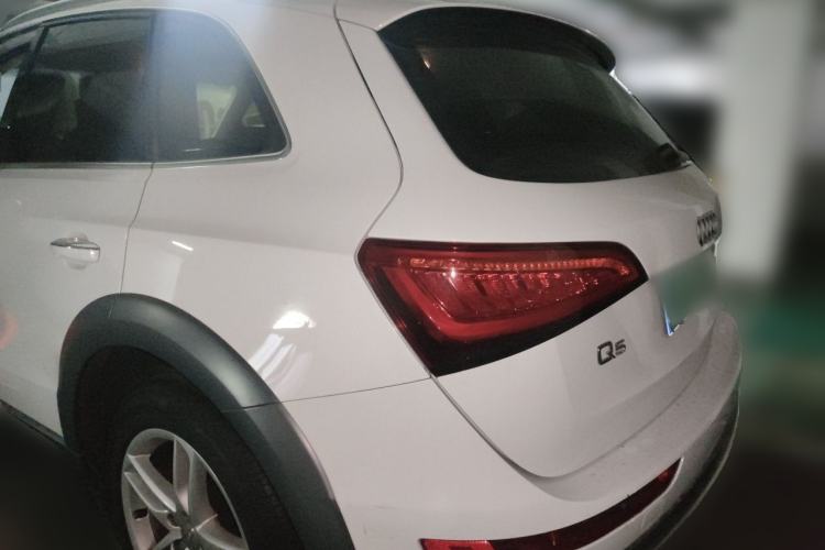 Used Audi Q5 2017 Plus 40 TFSI Technology Model Rear Left 45 Deg