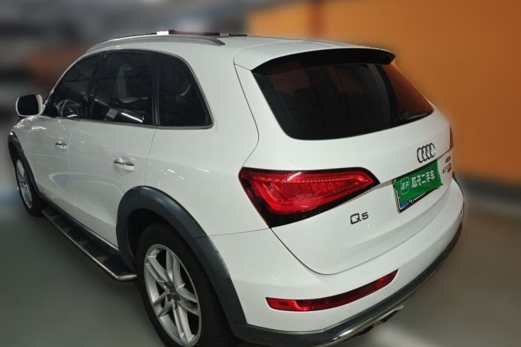 Used Audi Q5 2017 Plus 40 TFSI Technology Model Rear Left 45 Deg