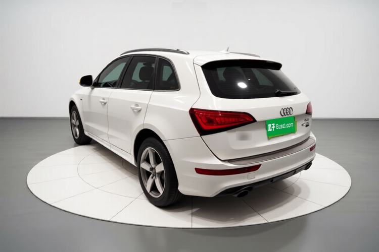 Used Audi Q5 2017 Plus 40 TFSI Ambition Model Rear Left 45 Deg