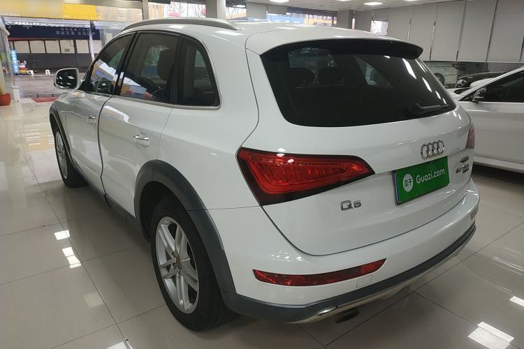 Used Audi Q5 2017 Plus 40 TFSI Technology Model Rear Left 45 Deg