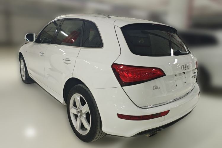 Used Audi Q5 2017 Plus 40 TFSI Ambition Model Rear Left 45 Deg