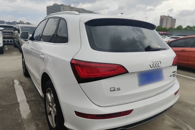 Used Audi Q5 2017 Plus 40 TFSI Ambition Model Rear Left 45 Deg