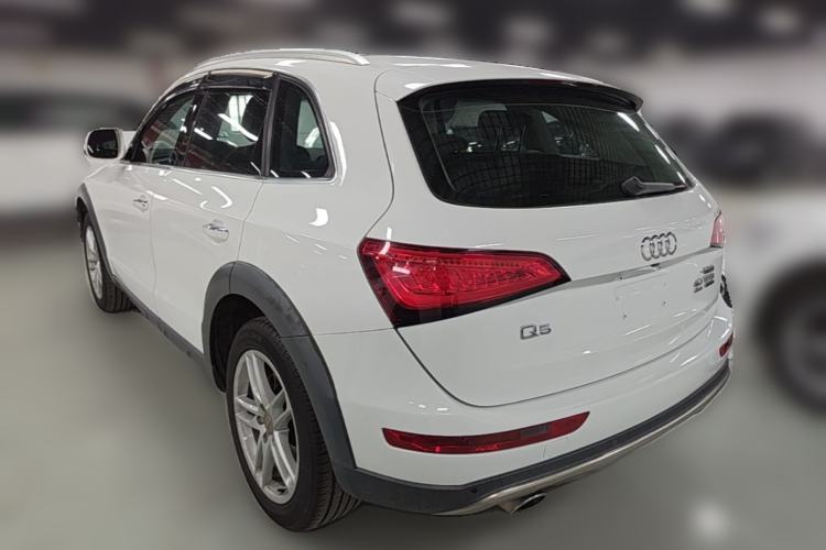 Used Audi Q5 2017 Plus 40 TFSI Technology Model Rear Left 45 Deg