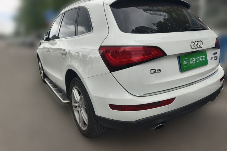 Used Audi Q5 2017 40 TFSI Comfort Model Rear Left 45 Deg