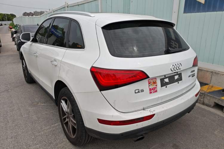 Used Audi Q5 2017 40 TFSI Technology Edition Rear Left 45 Deg