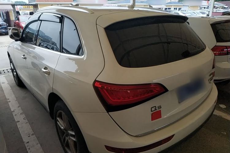 Used Audi Q5 2017 40 TFSI Comfort Model Rear Left 45 Deg