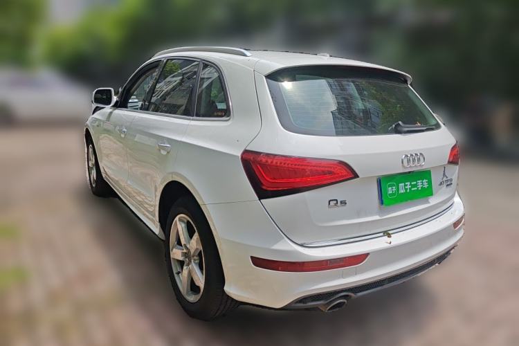 Used Audi Q5 2017 Plus 40 TFSI Ambition Model Rear Left 45 Deg