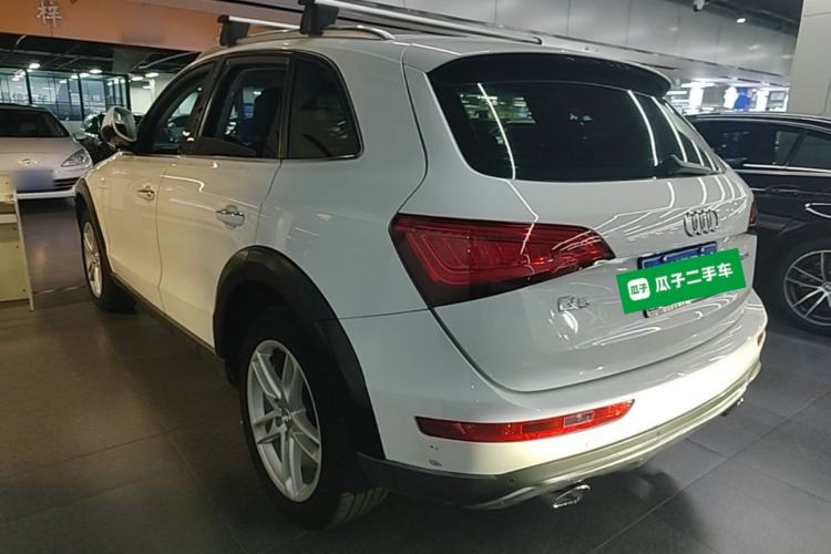 Used Audi Q5 2017 Plus 40 TFSI Technology Model Rear Left 45 Deg