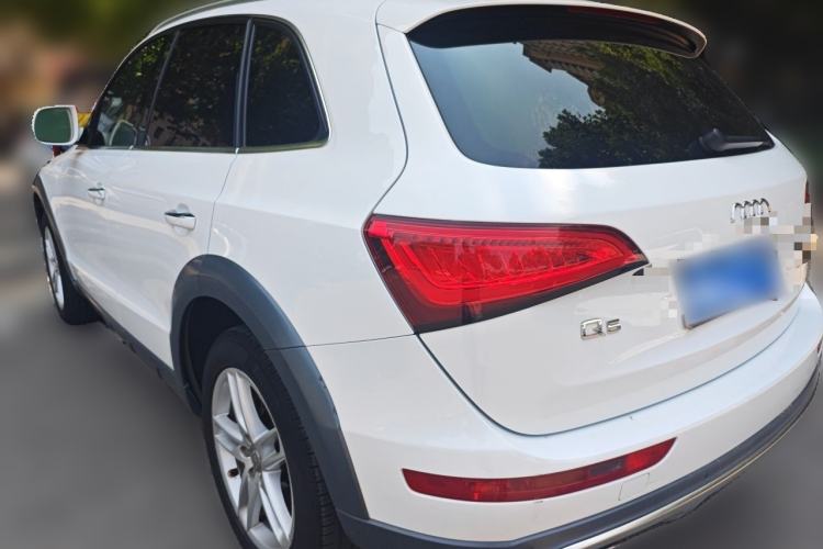 Used Audi Q5 2017 Plus 40 TFSI Comfort Model Rear Left 45 Deg