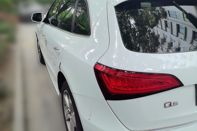 Used Audi Q5 2017 Plus 40 TFSI Ambition Model Rear Left 45 Deg