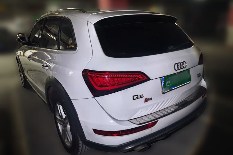 Used Audi Q5 2017 40 TFSI Luxury Model Rear Left 45 Deg