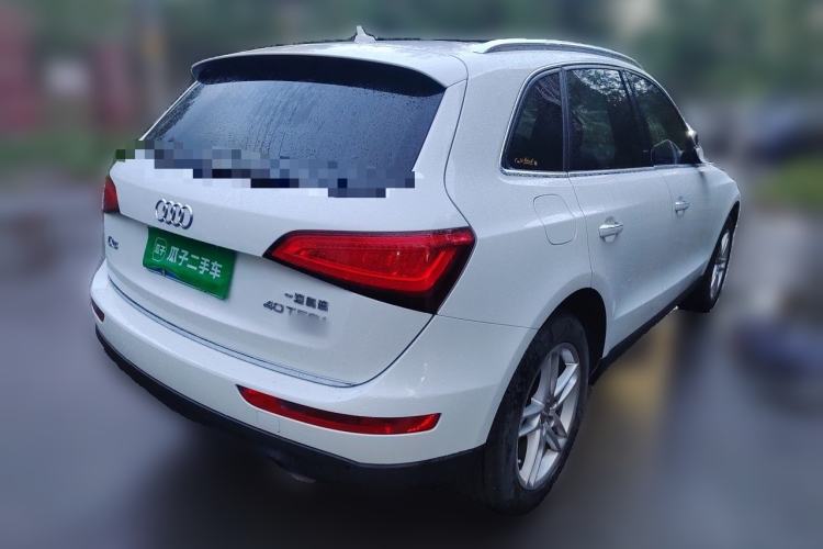 Used Audi Q5 2017 40 TFSI Comfort Model Rear Right 45 Deg
