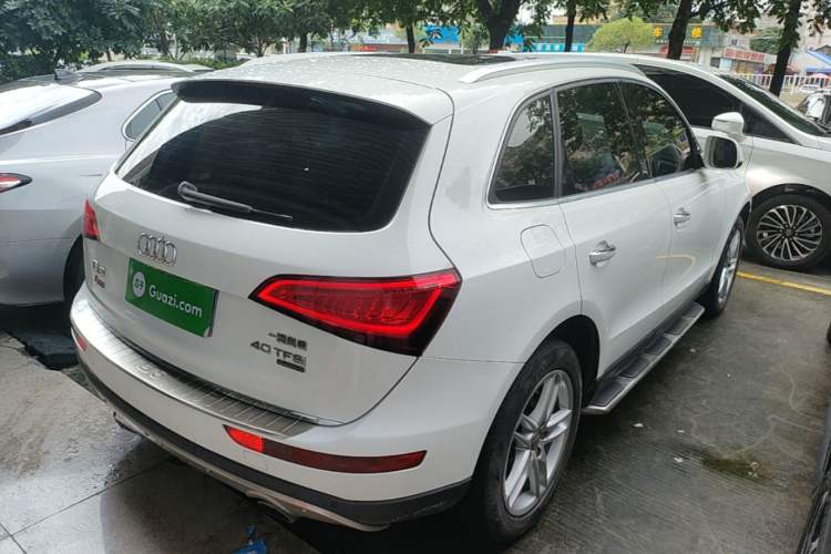 Used Audi Q5 2017 40 TFSI Technology Edition Rear Right 45 Deg