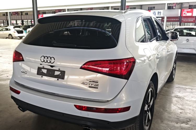 Used Audi Q5 2017 40 TFSI Ambition Edition Rear Right 45 Deg