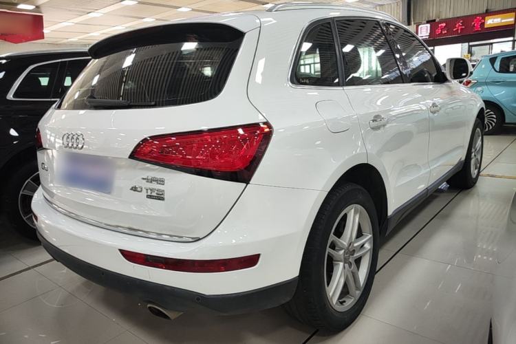 Used Audi Q5 2017 40 TFSI Technology Edition Rear Right 45 Deg