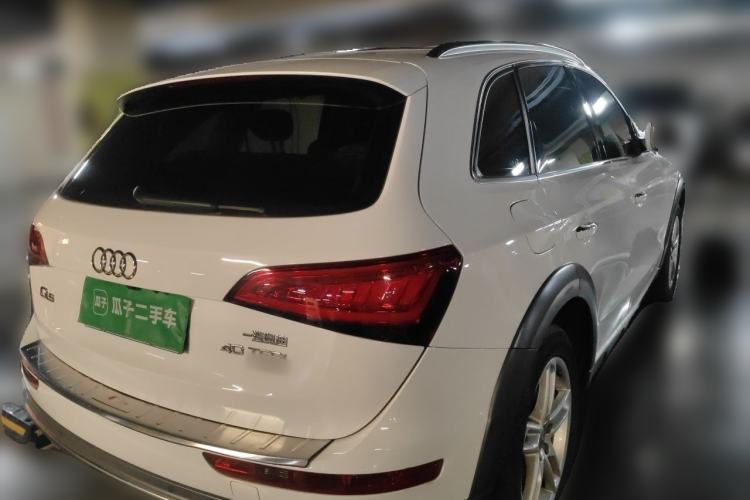 Used Audi Q5 2017 Plus 40 TFSI Technology Model Rear Right 45 Deg