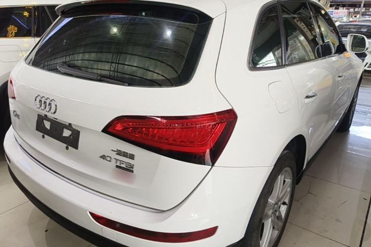 Used Audi Q5 2017 40 TFSI Technology Edition Rear Right 45 Deg