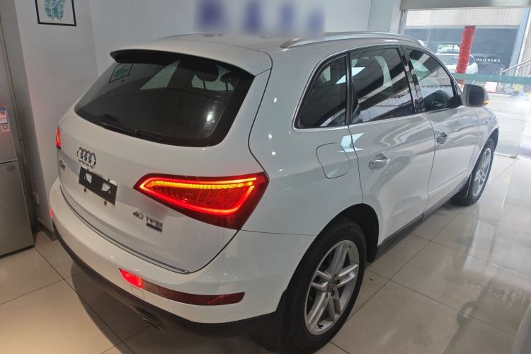Used Audi Q5 2017 40 TFSI Technology Edition Rear Right 45 Deg