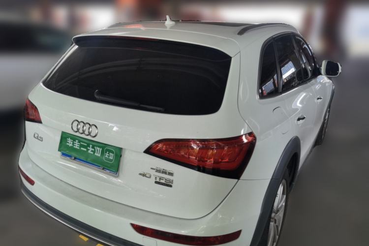 Used Audi Q5 2017 Plus 40 TFSI Comfort Model Rear Right 45 Deg