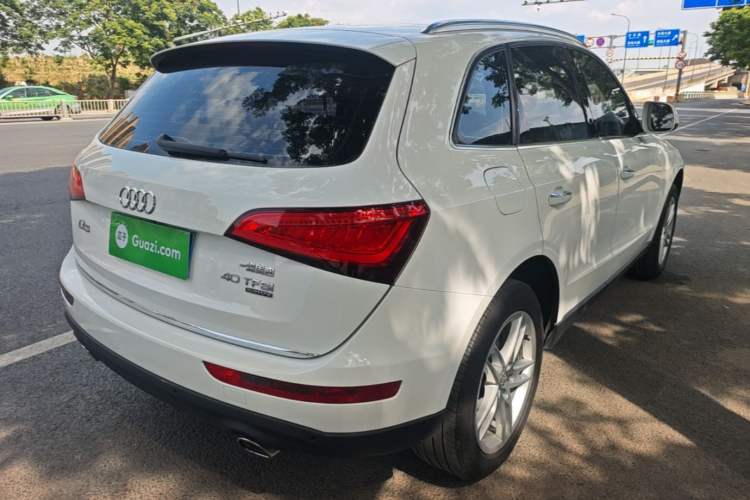 Used Audi Q5 2017 40 TFSI Technology Edition Rear Right 45 Deg