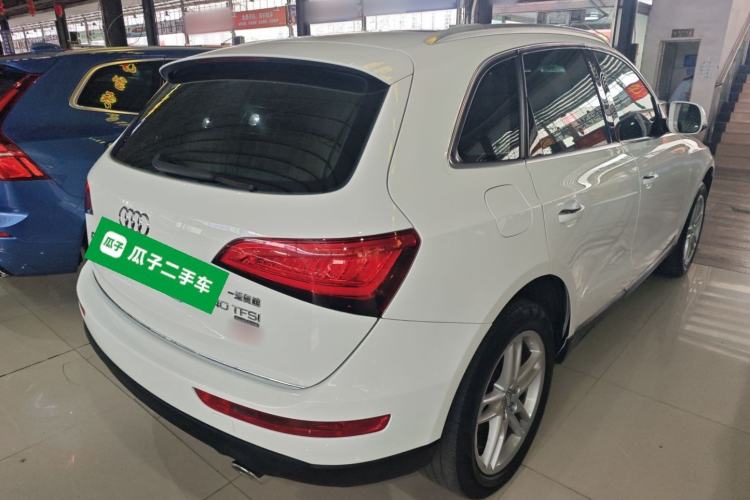 Used Audi Q5 2017 40 TFSI Technology Edition Rear Right 45 Deg