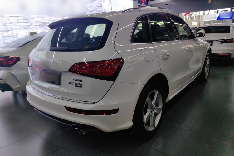 Used Audi Q5 2017 Plus 40 TFSI Ambition Model Rear Right 45 Deg