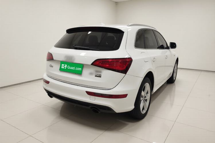 Used Audi Q5 2017 Plus 40 TFSI Ambition Model Rear Right 45 Deg
