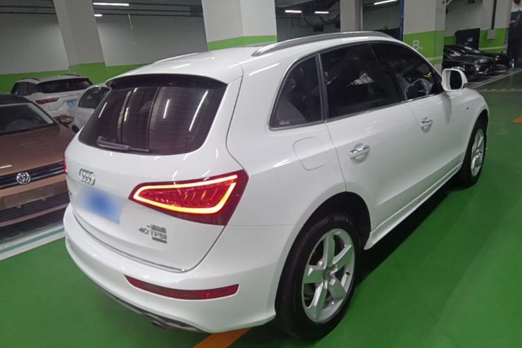 Used Audi Q5 2017 Plus 40 TFSI Ambition Model Rear Right 45 Deg
