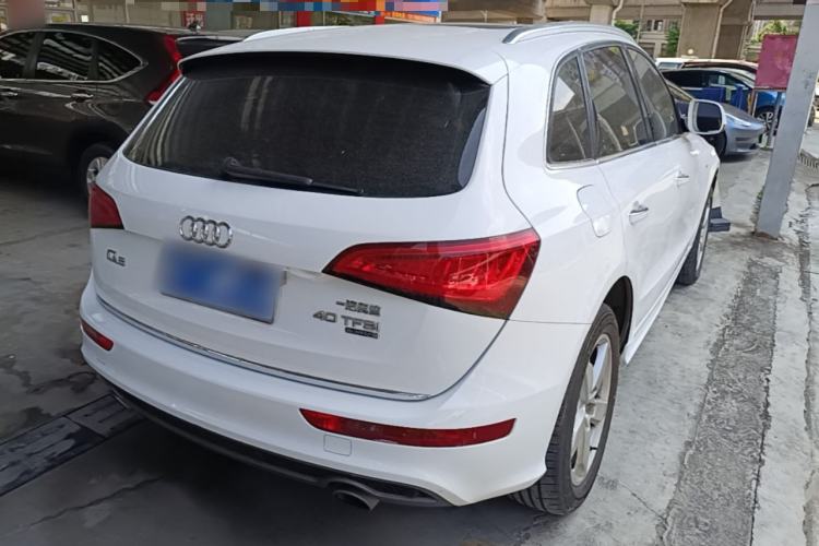 Used Audi Q5 2017 Plus 40 TFSI Ambition Model Rear Right 45 Deg