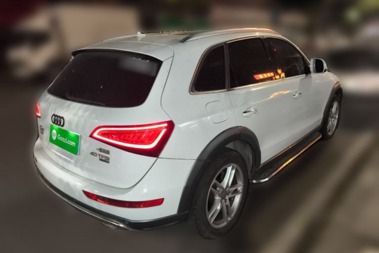 Used Audi Q5 2017 Plus 40 TFSI Comfort Model Rear Right 45 Deg