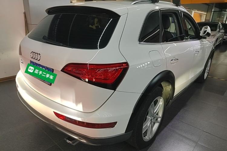 Used Audi Q5 2017 Plus 40 TFSI Technology Model Rear Right 45 Deg